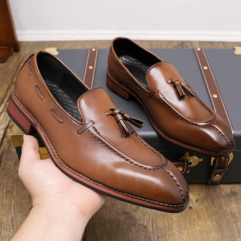 Men's British Slip-On Pointed Penny Loafers Casual Leather Shoes Breathable Light Weight Formal Dress Shoes Genuine Leather