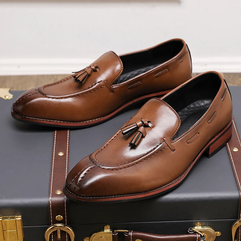 Men's British Slip-On Pointed Penny Loafers Casual Leather Shoes Breathable Light Weight Formal Dress Shoes Genuine Leather